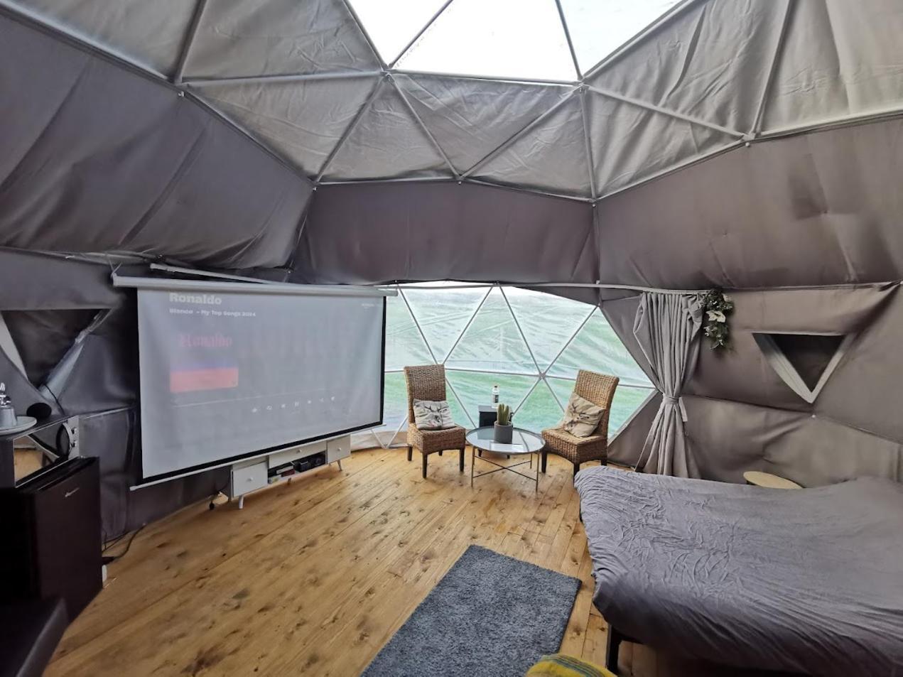 Apartament Lincoln Star Dome, Hot Tub, Bbq Langworth Zewnętrze zdjęcie